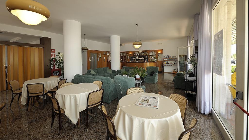 Petit Hotel San Benedetto del Tronto Esterno foto