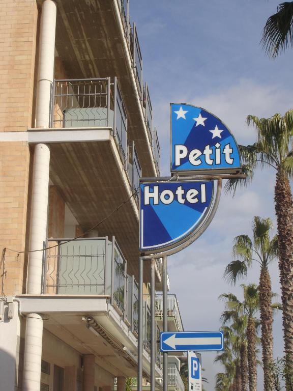 Petit Hotel San Benedetto del Tronto Esterno foto