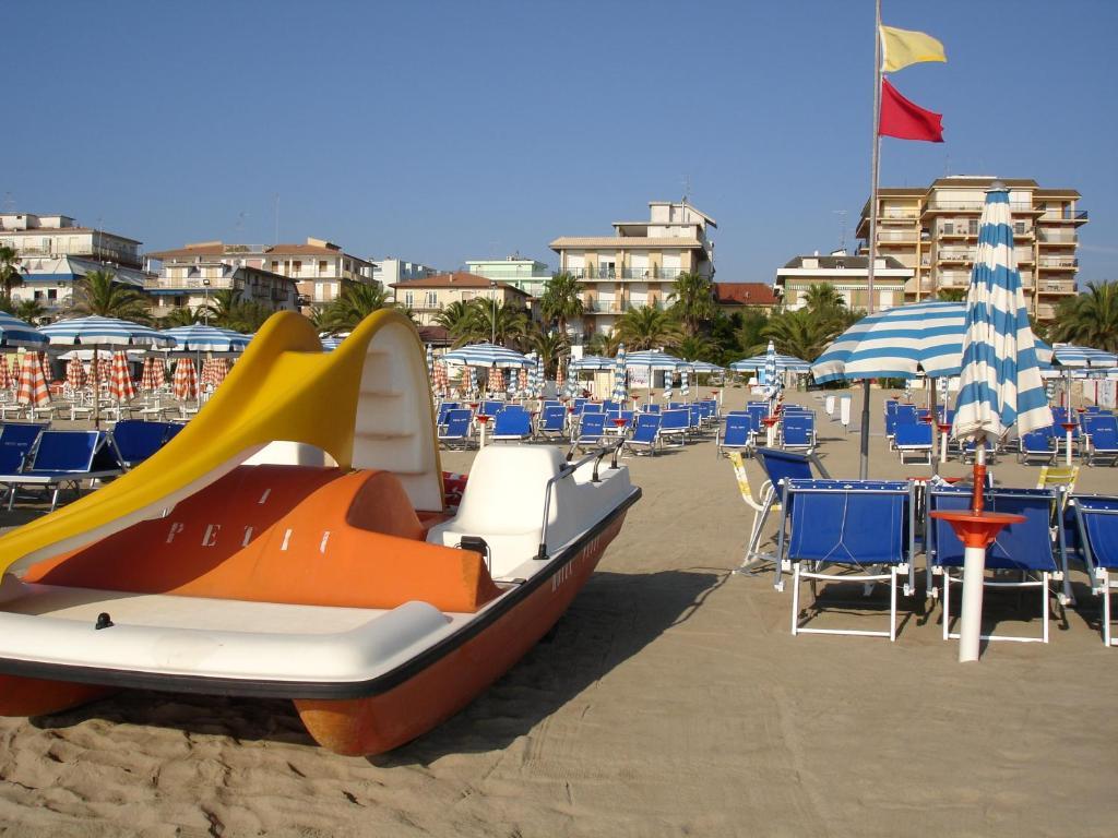Petit Hotel San Benedetto del Tronto Esterno foto