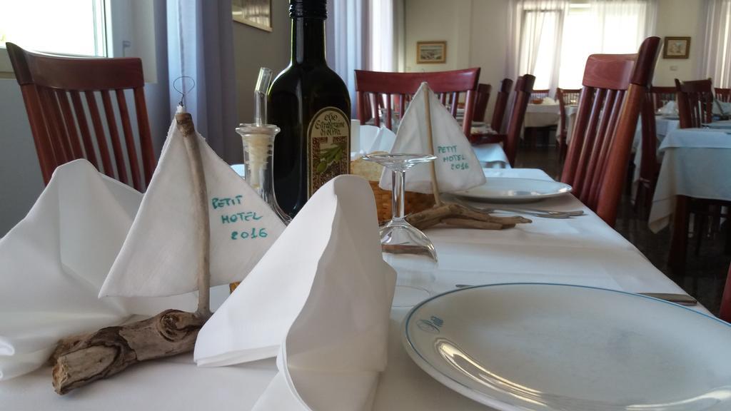 Petit Hotel San Benedetto del Tronto Esterno foto