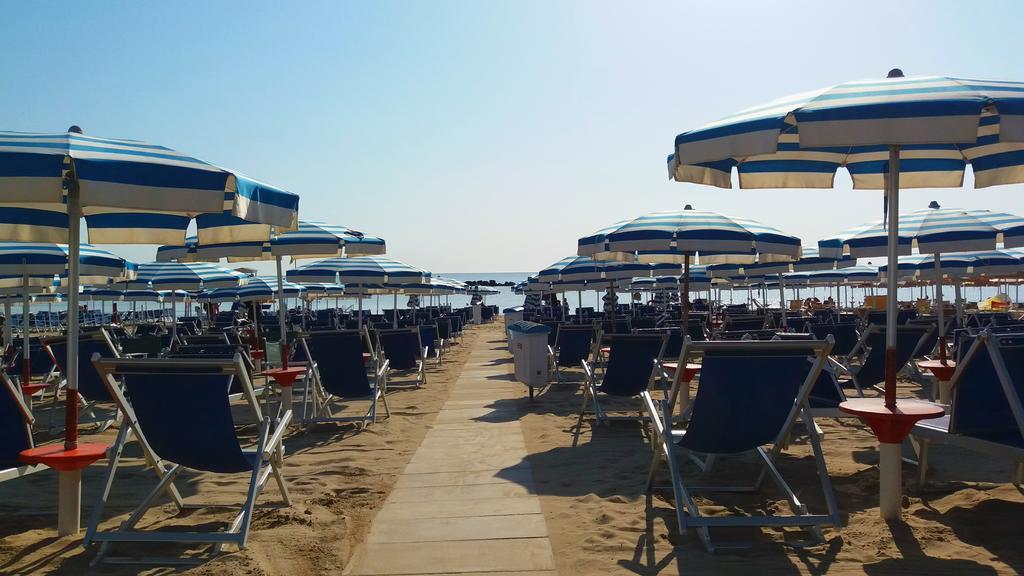 Petit Hotel San Benedetto del Tronto Esterno foto